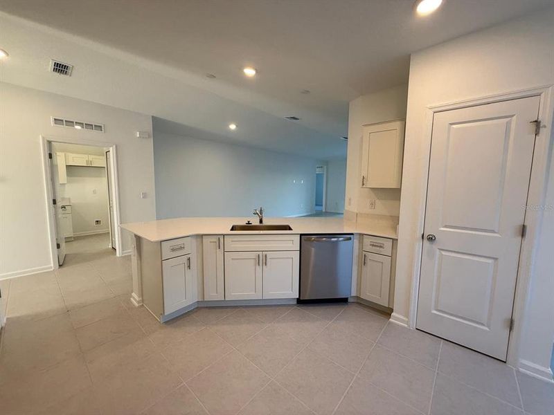 Furnished interior view inside a new home in , Kissimmee (Image 15).