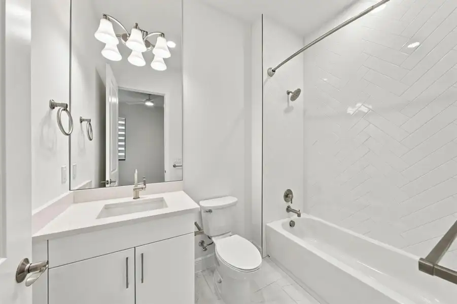 2nd Bathroom 2nd Bathroom