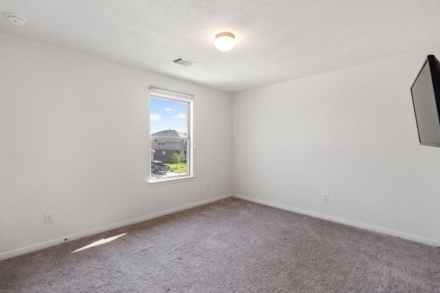 Spacious, unfurnished interior of a new home in , Houston (Image 20).