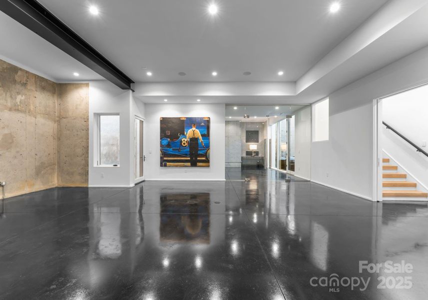 Lower Level Bonus Room Lower Level Bonus Room