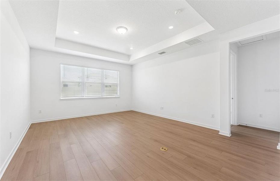 Spacious, unfurnished interior of a new home in Waterset, Apollo Beach (Image 15). Spacious, unfurnished interior of a new home in Waterset, Apollo Beach (Image 15).