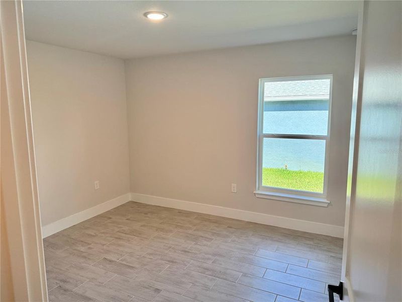 Spacious, unfurnished interior of a new home in South Gulf Cove, Port Charlotte (Image 22).