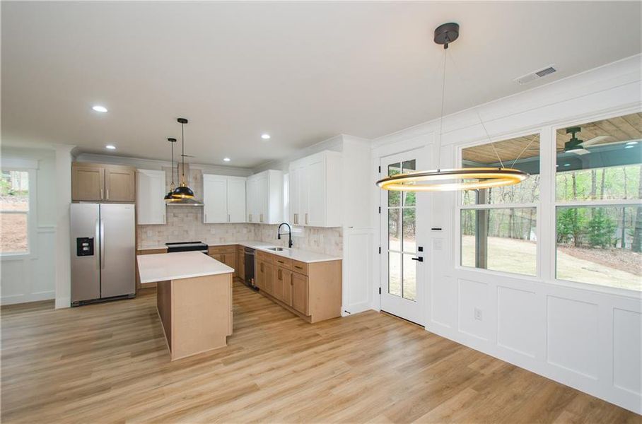 Furnished interior view inside a new home in , Gainesville (Image 11).