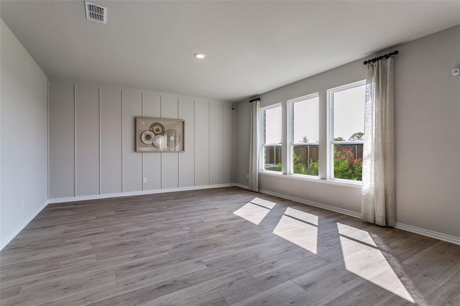 Spacious, unfurnished interior of a new home in The Preserve, Justin (Image 25).
