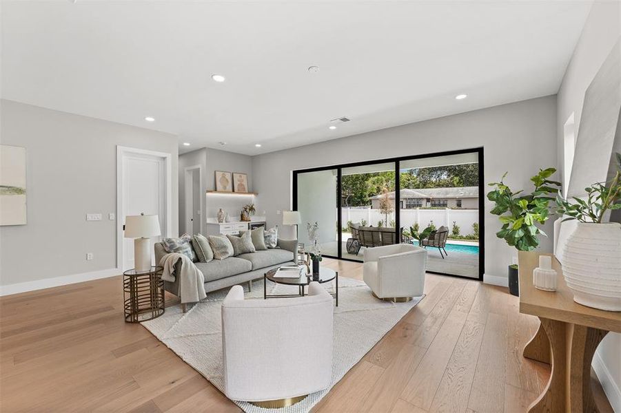 Furnished interior view inside a new home in , Orlando (Image 49).