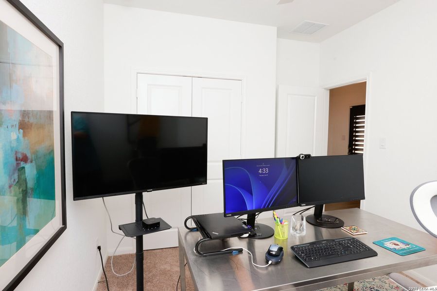 Furnished interior view inside a new home in Hidden Trails, Bulverde (Image 7).