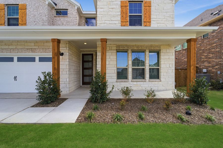 Exterior details and patio area of a home in Westridge, McKinney (Image 3).