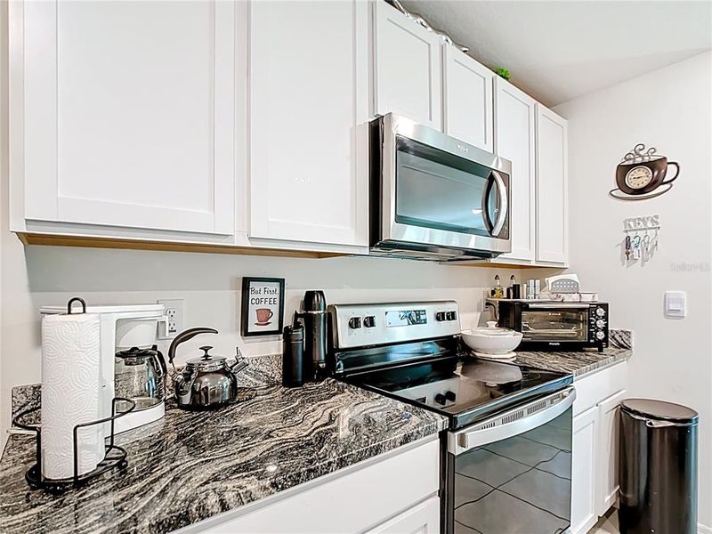 Furnished interior view inside a new home in Huntington Ridge, Ocala (Image 7).