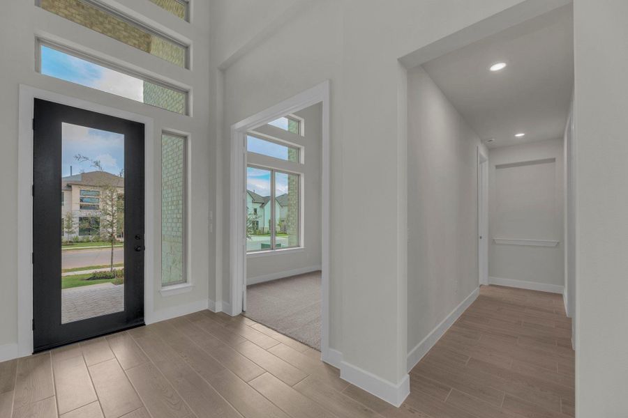 Spacious, unfurnished interior of a new home in Santa Rita Ranch - 60', Liberty Hill (Image 23).