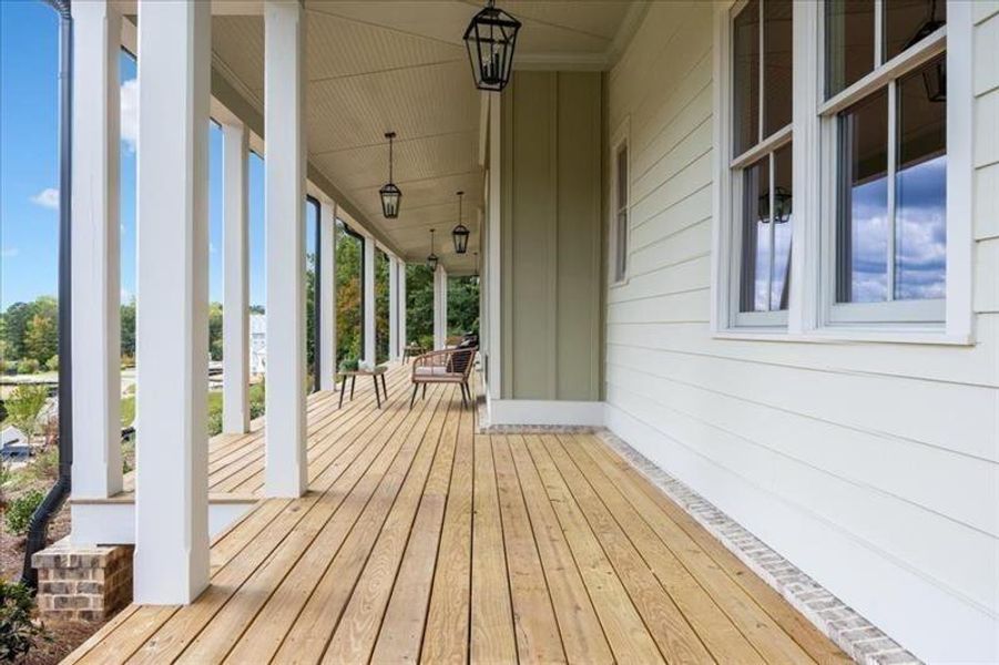 Exterior details and patio area of a home in Crossroads, Alpharetta (Image 4).