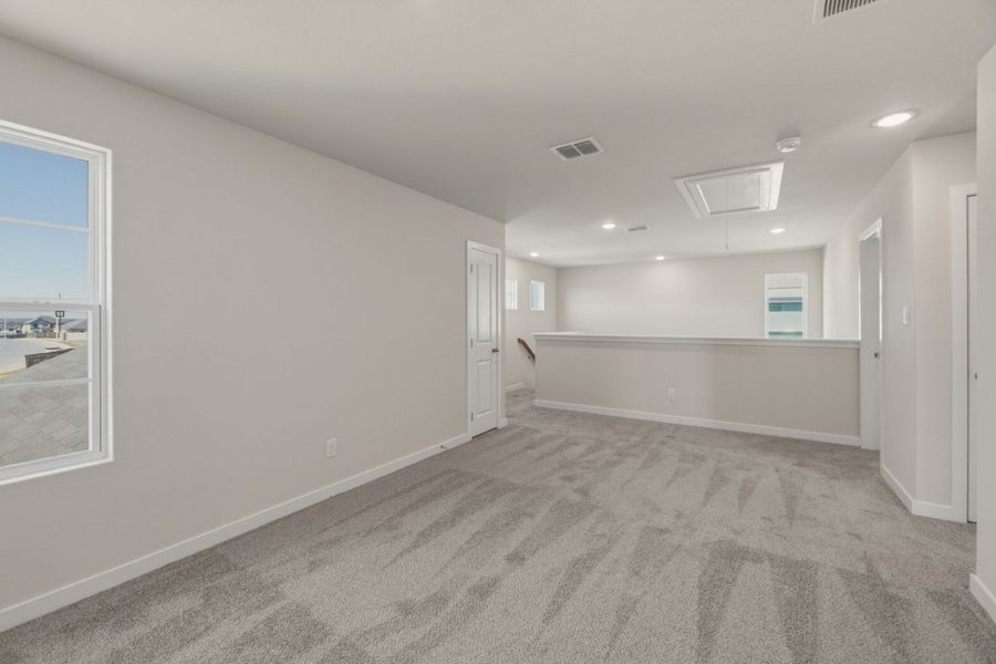 Spacious, unfurnished interior of a new home in Highland Ridge, New Braunfels (Image 18).