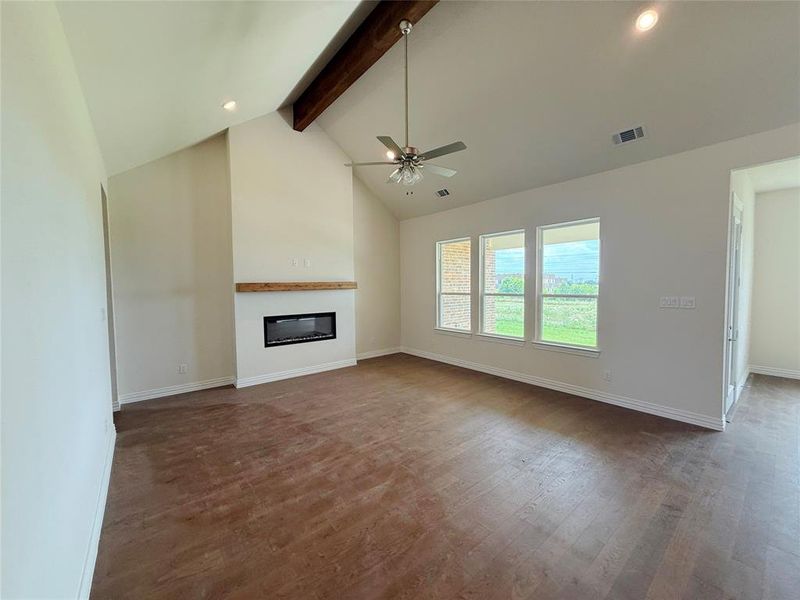 Spacious, unfurnished interior of a new home in Calhoun Acres, Azle (Image 18).