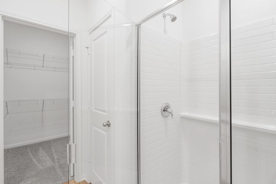 Spacious, unfurnished interior of a new home in Canyon Ranch, Jarrell (Image 9).