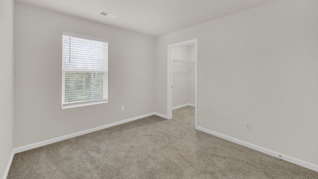 Representative unfurnished interior of a home built from the Aisle by D.R. Horton in Price's Point, Knoxville (Image 16).