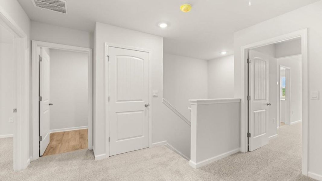 Spacious, unfurnished interior of a new home in , Gainesville (Image 22).