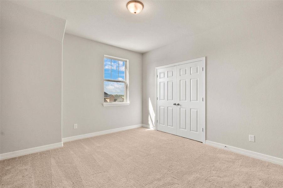 Note: Sample product photo. Actual exterior and interior selections may vary by homesite. Photo may be virtually staged