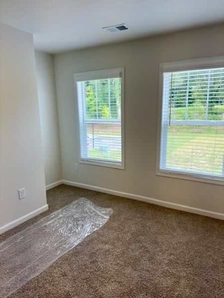 Spacious, unfurnished interior of a new home in Medlock Park, Austell (Image 19).