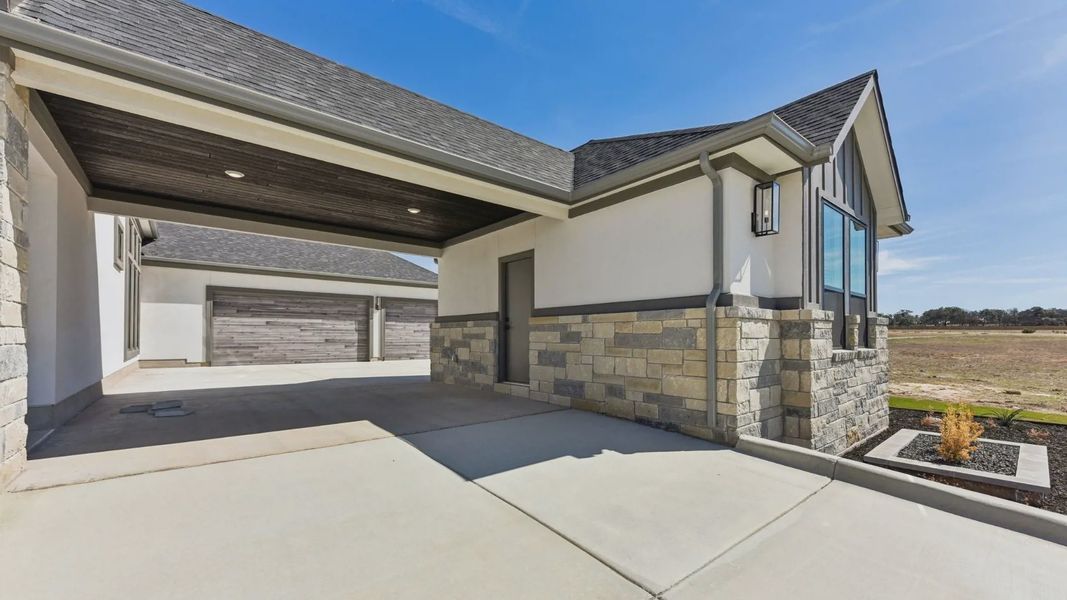 Representative exterior details of a home built from the Franklin by Chesmar Homes in Feathergrass, Florence (Image 26).