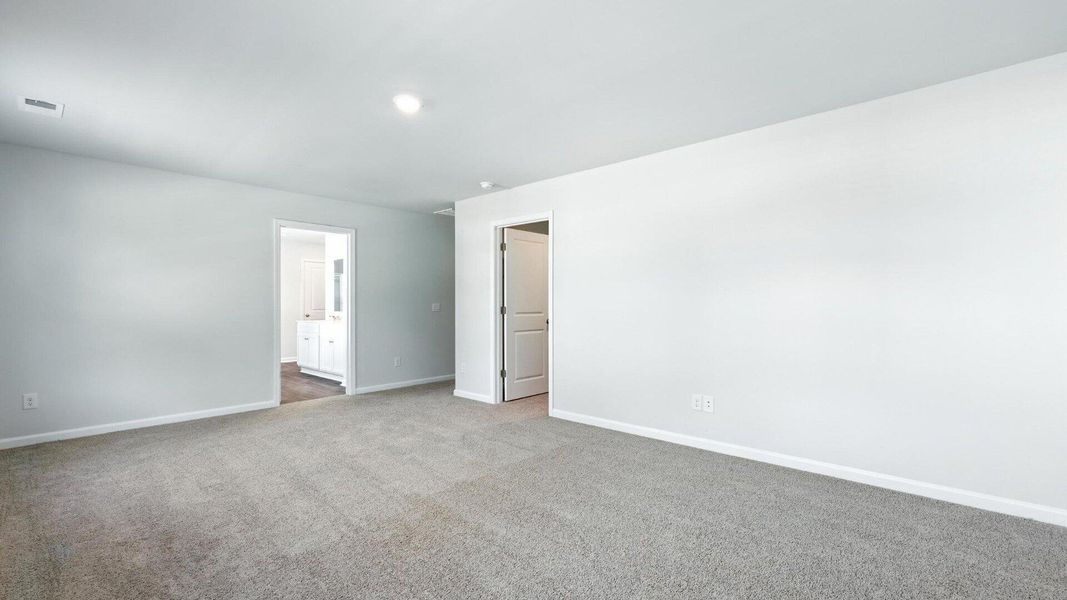 Spacious, unfurnished interior of a new home in The Ranch, Holly Hill (Image 19).