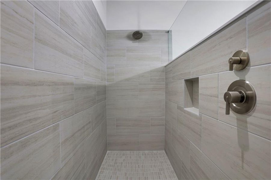 Close-up of interior finishes inside a home in Acacia, Cumming (Image 21).