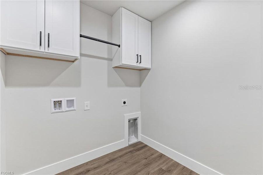 Spacious, unfurnished interior of a new home in , Punta Gorda (Image 23).
