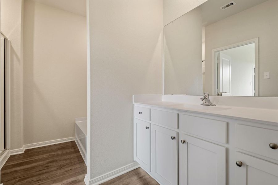 Image 18 of a home in Sweetwater Ridge.