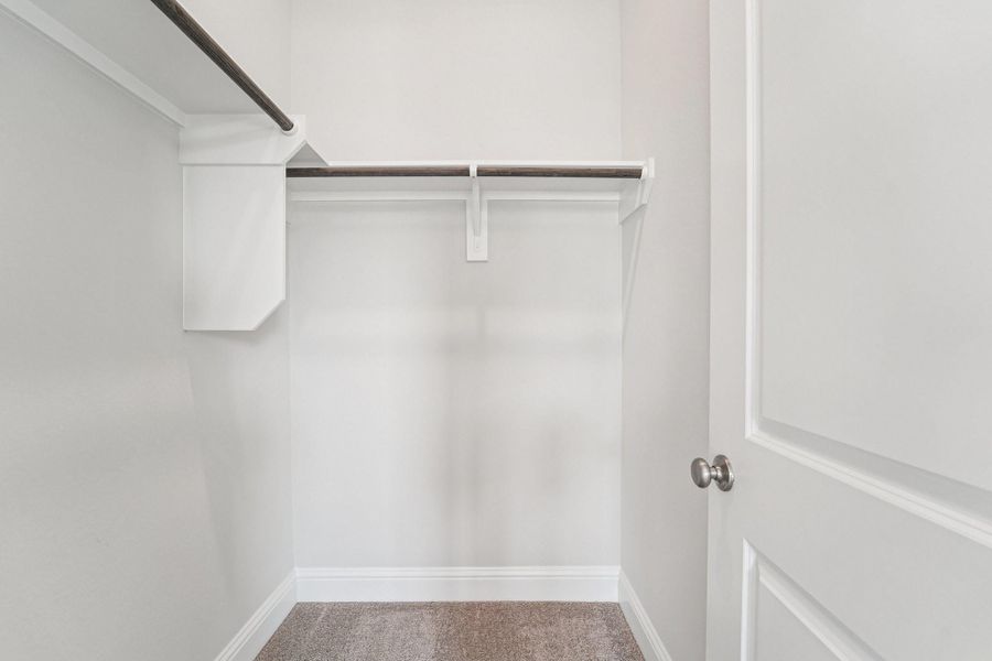 Spacious, unfurnished interior of a new home in Evergreen 70', Conroe (Image 33).