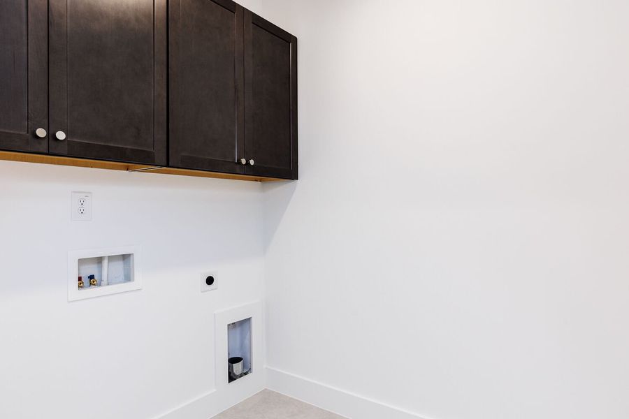 Furnished interior view inside a new home in High Grove Oaks, Fuquay Varina (Image 10). Furnished interior view inside a new home in High Grove Oaks, Fuquay Varina (Image 10).