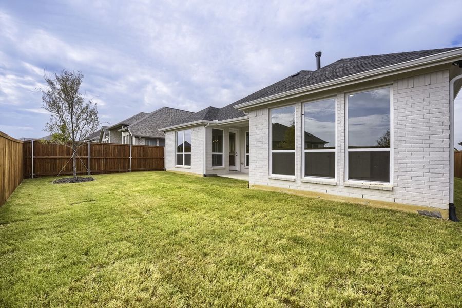 690 Red Cedar - Rear Exterior