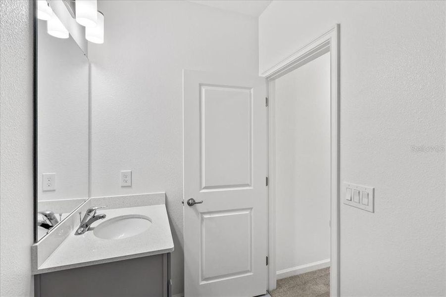 Furnished interior view inside a new home in , Orlando (Image 30).