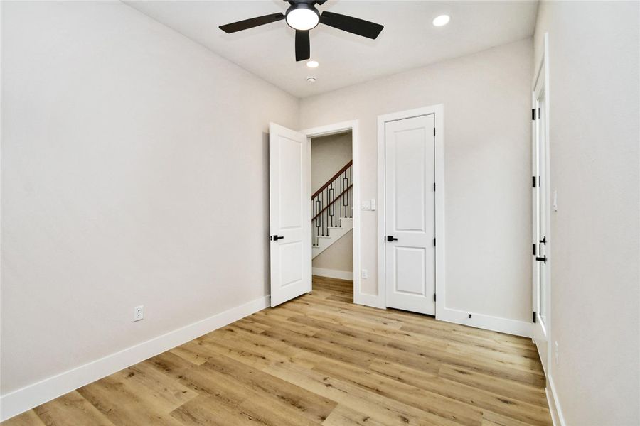 Spacious, unfurnished interior of a new home in , Houston (Image 34).