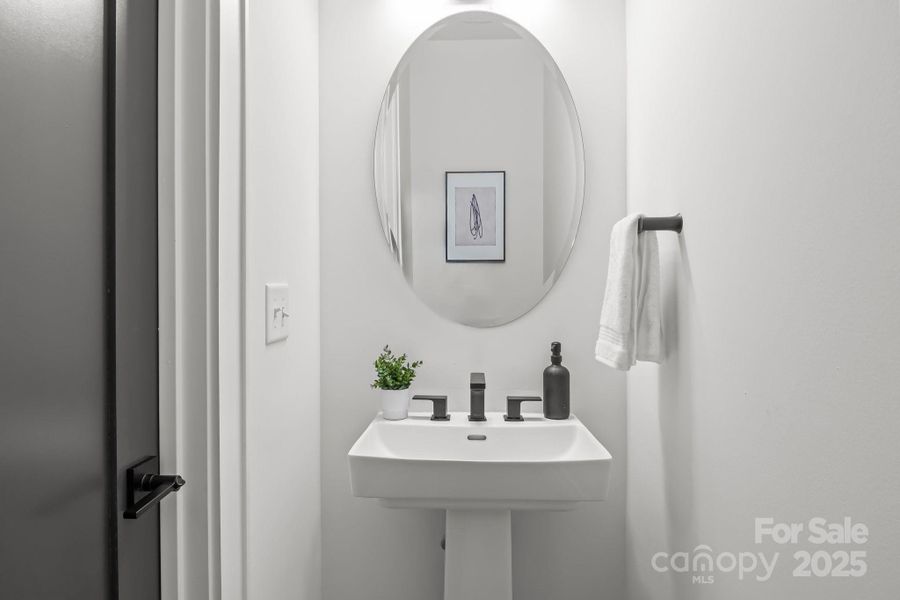 Image 44 of a home in .