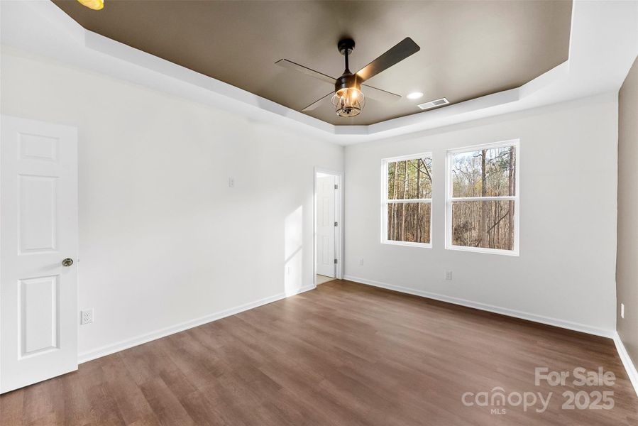Spacious, unfurnished interior of a new home in , Shelby (Image 35).