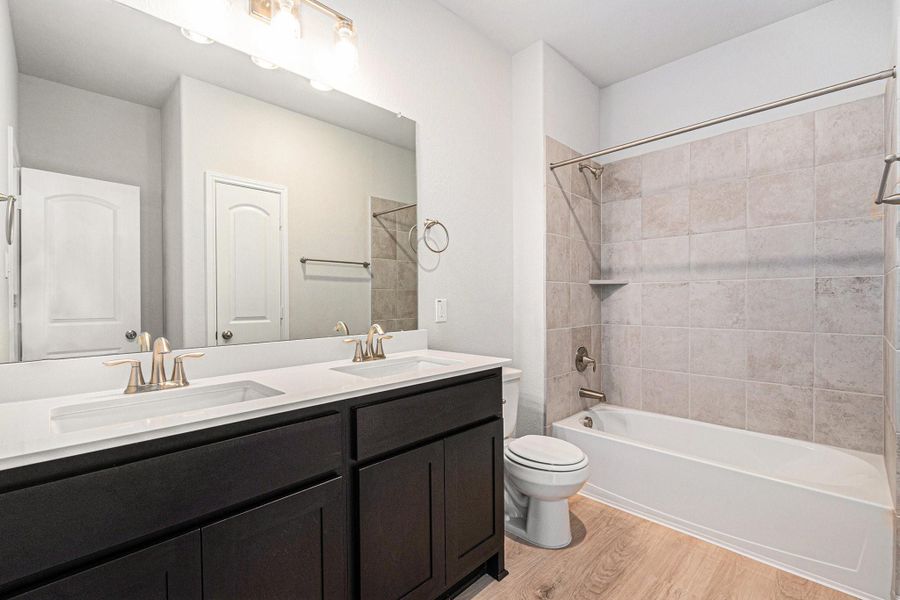 Image 25 of a home in Encino Estates. Image 25 of a home in Encino Estates.