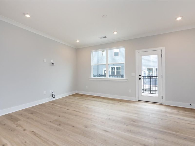 Spacious, unfurnished interior of a new home in Context at Oakhurst, Charlotte (Image 40). Spacious, unfurnished interior of a new home in Context at Oakhurst, Charlotte (Image 40).