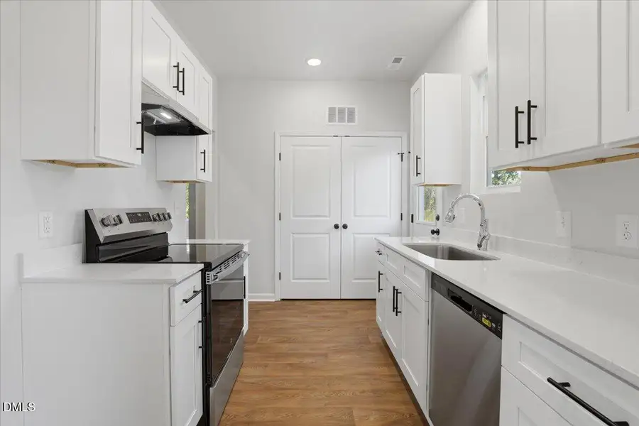 07-413 N Virginia St-7