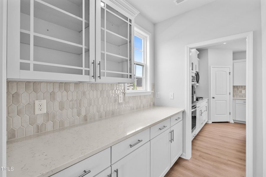 09-Ashley 2102 Channel-9