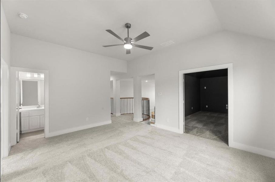 Spacious, unfurnished interior of a new home in Valencia on The Lake, Little Elm (Image 5).