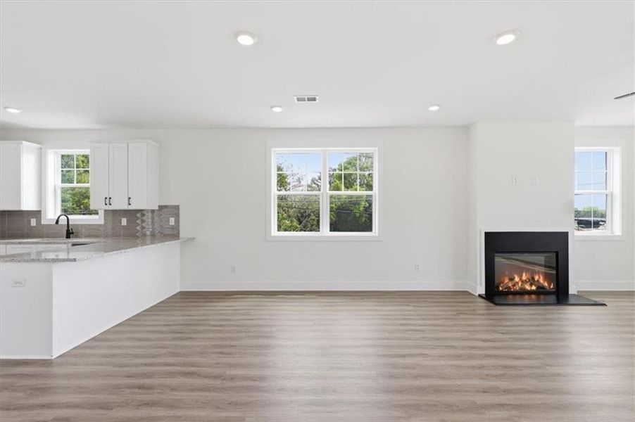 Spacious, unfurnished interior of a new home in , Atlanta (Image 42).