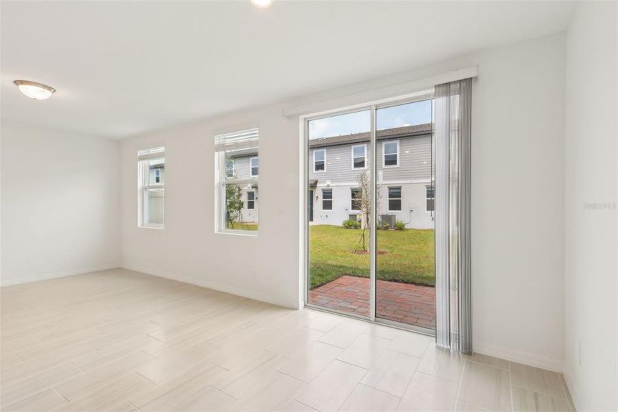 Spacious, unfurnished interior of a new home in The Meadow at Crossprairie Townes, St. Cloud (Image 27).