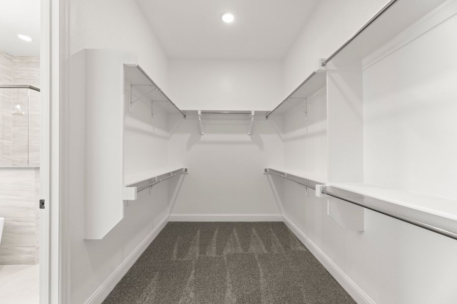 Spacious, unfurnished interior of a new home in Nelson Lake Estates, Rockwall (Image 19). Spacious, unfurnished interior of a new home in Nelson Lake Estates, Rockwall (Image 19).