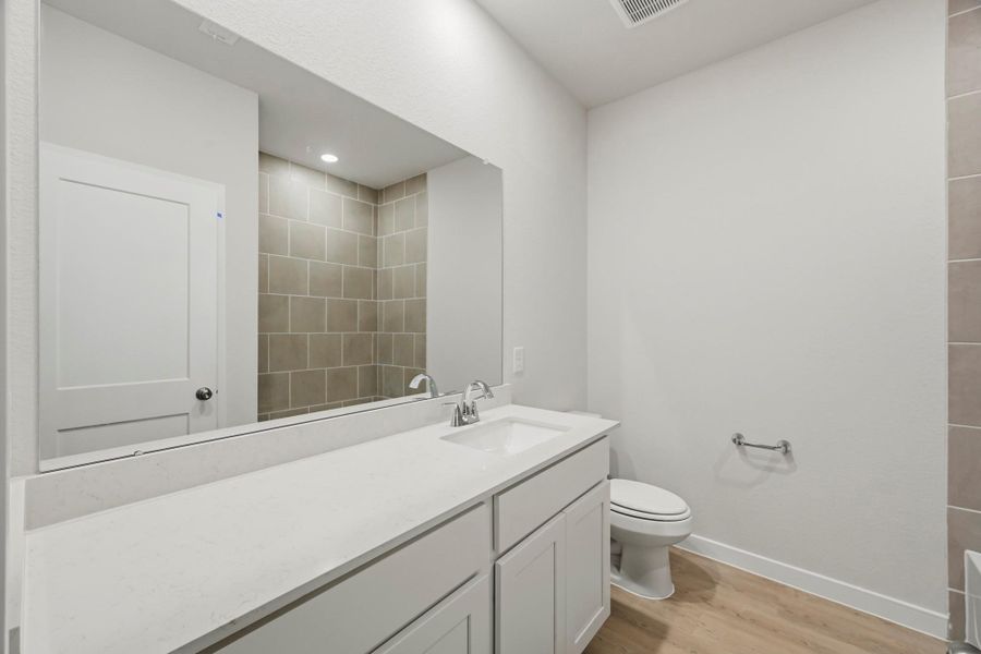 Furnished interior view inside a new home in Encino Estates, Dayton (Image 4).