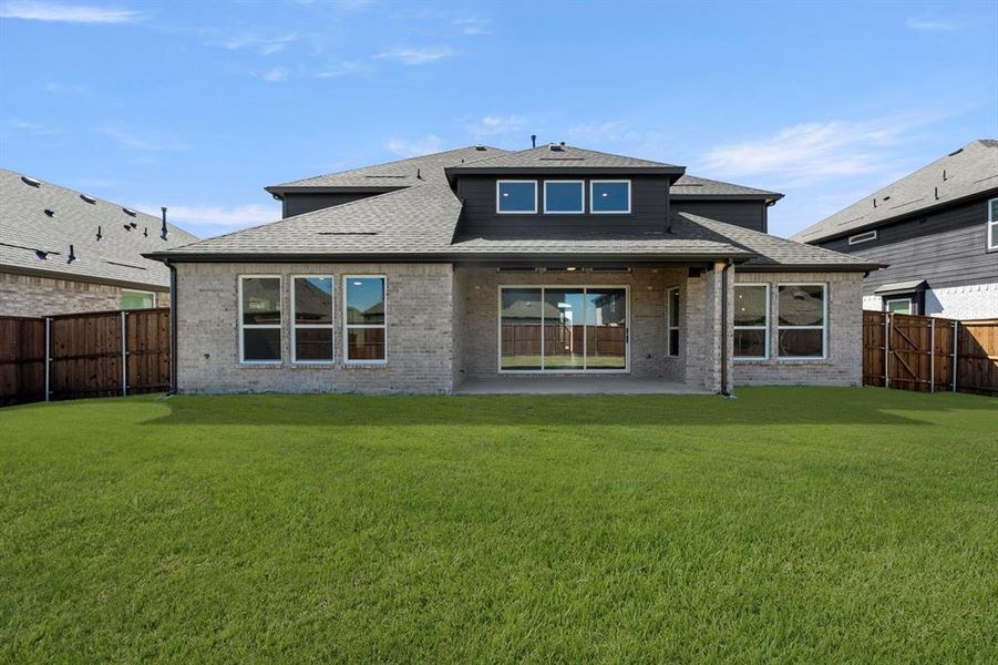 28. 6109 Shasta - Back