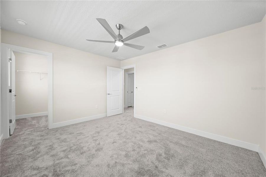 Spacious, unfurnished interior of a new home in Winding Meadows, Apopka (Image 28).