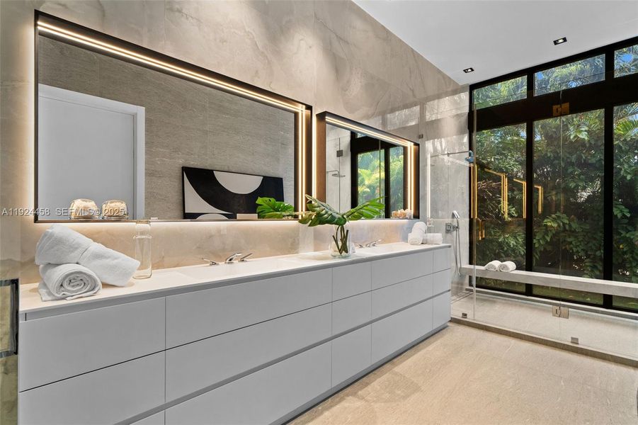 Furnished interior view inside a new home in , Golden Beach (Image 10).