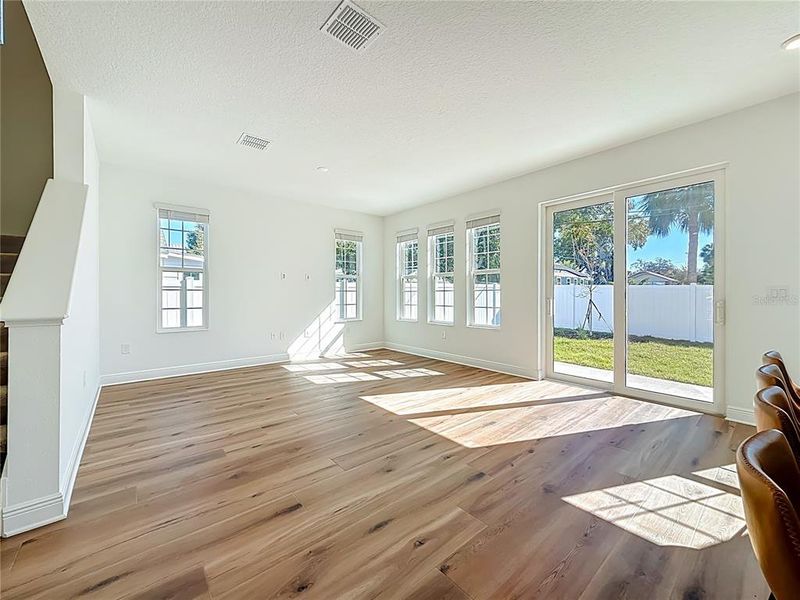 Spacious, unfurnished interior of a new home in , St. Petersburg (Image 21).