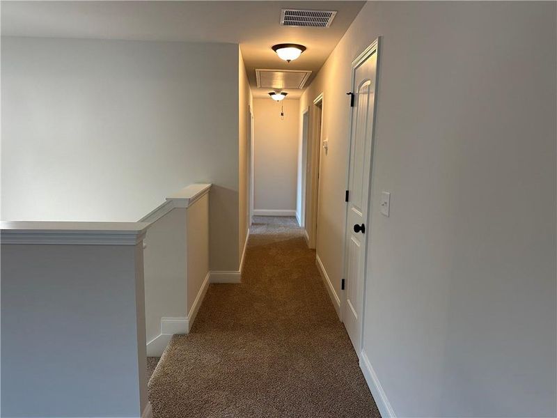 Spacious, unfurnished interior of a new home in , Alto (Image 10).