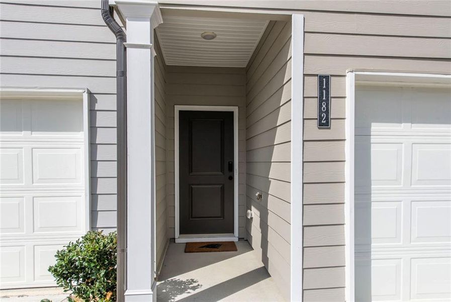 Exterior details and patio area of a home in , Villa Rica (Image 3).