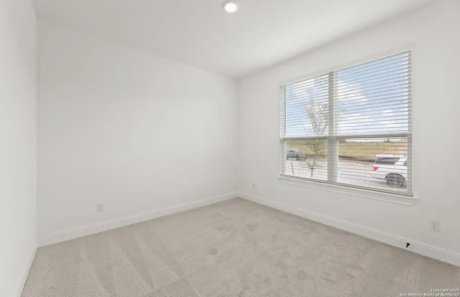 Spacious, unfurnished interior of a new home in Dove Song, Marion (Image 20).