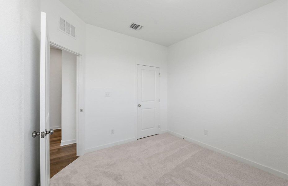 Spacious, unfurnished interior of a new home in Alto, San Marcos (Image 15). Spacious, unfurnished interior of a new home in Alto, San Marcos (Image 15).
